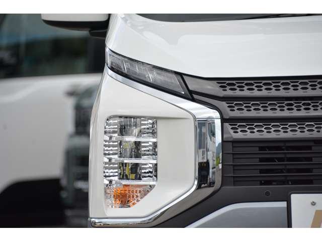 Mitsubishi eK X 11