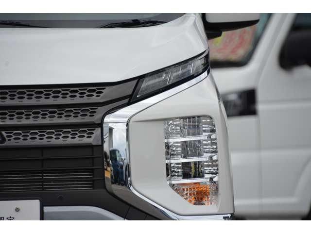 Mitsubishi eK X 12