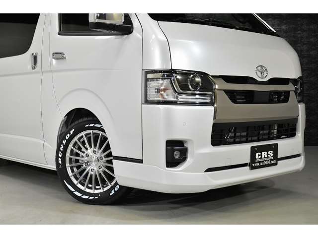 Toyota Hiace Van 11