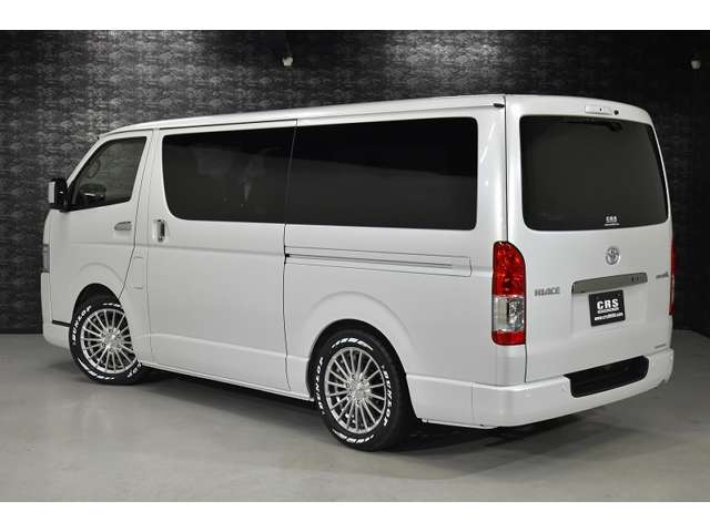 Toyota Hiace Van 5