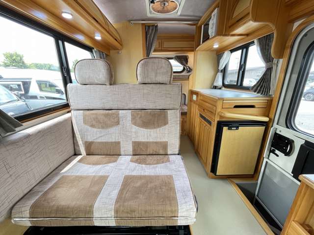 Toyota Light Ace Truck 4