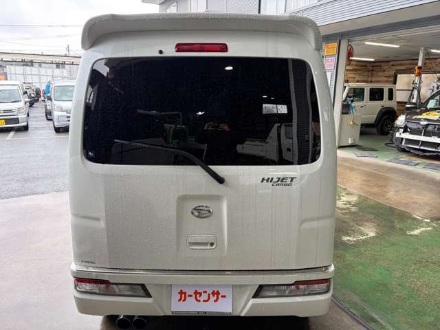Daihatsu Hijet Cargo 7