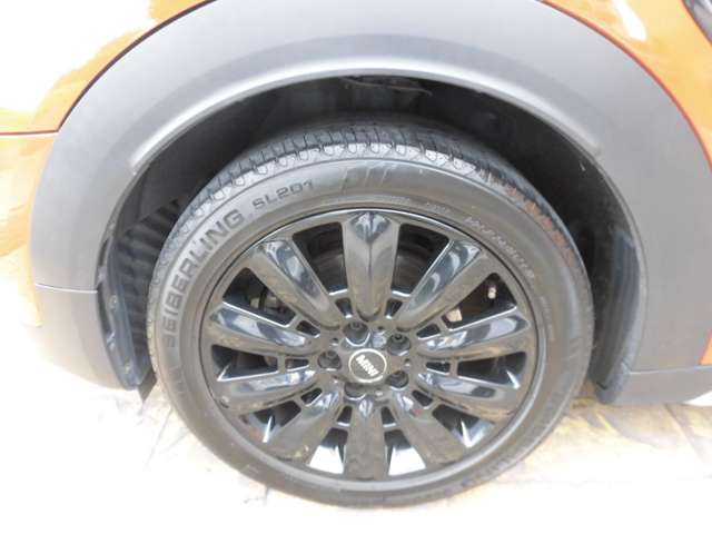 MINI Crossover 10
