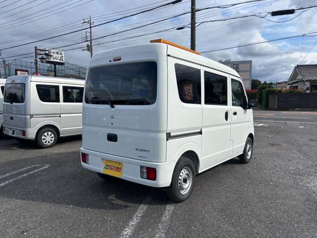 Suzuki Every 8
