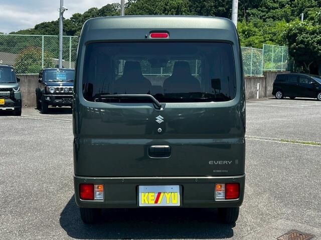 Suzuki Every 8
