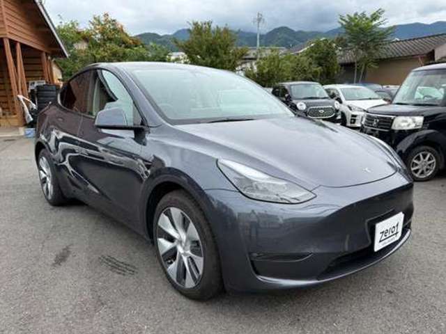 Tesla Model Y 2
