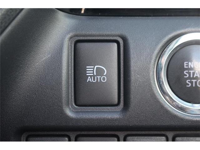 Toyota Esquire 10