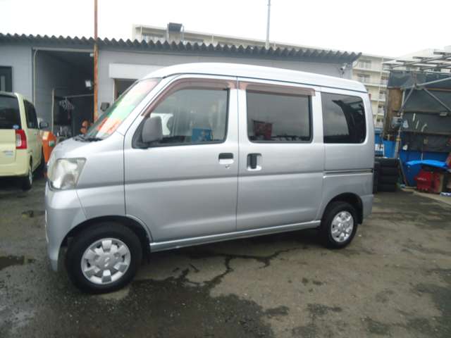 Daihatsu Hijet Cargo 3