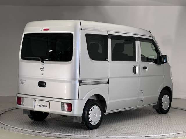 Nissan NV100 Clipper 3