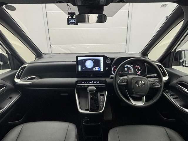Toyota Noah 2