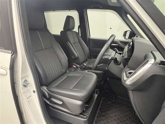 Toyota Noah 8