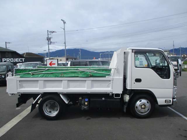 Isuzu Elf 7