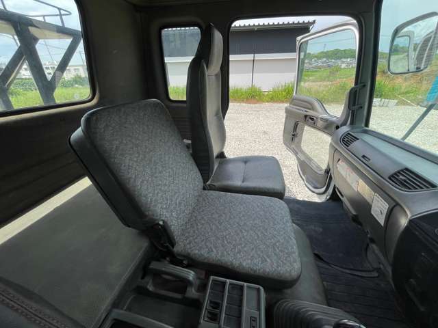 Isuzu Forward 11