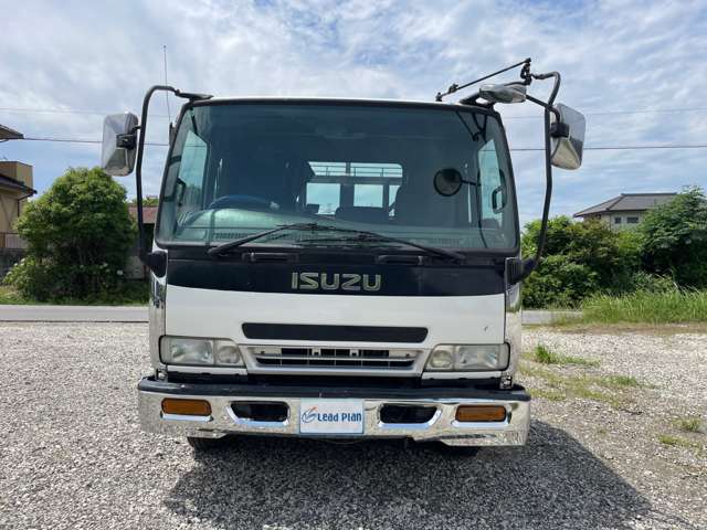 Isuzu Forward 2