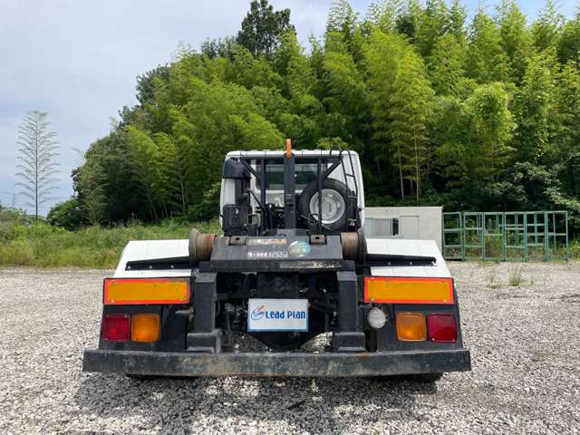 Isuzu Forward 5
