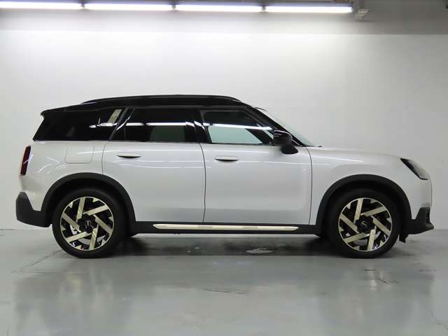 MINI Countryman 8