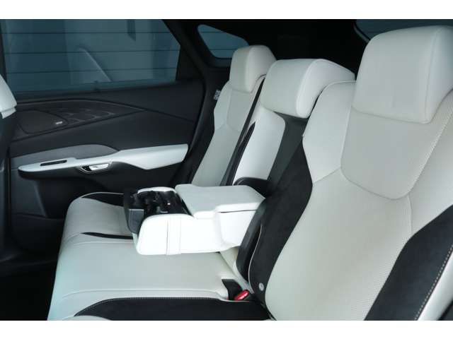 Lexus RX 10