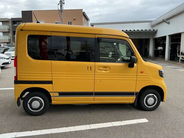 Honda N-VAN 9