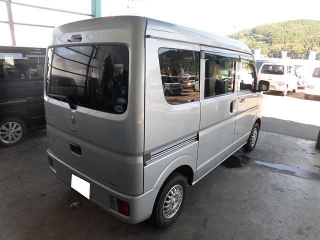 Suzuki Every 8