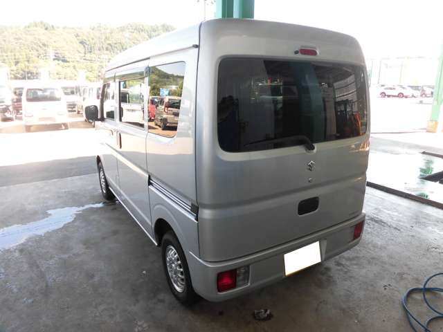 Suzuki Every 9