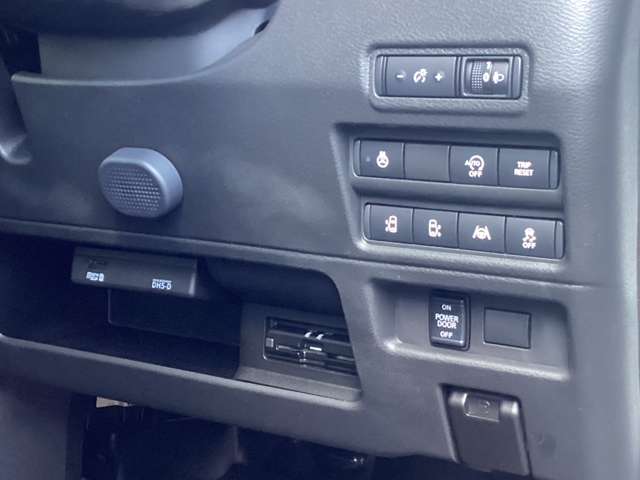 Mitsubishi Delica Mini 11