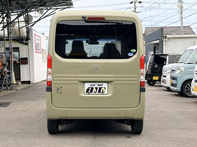 Honda N-VAN 8