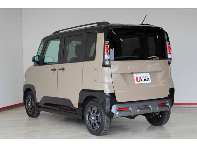 Mitsubishi Delica Mini 6