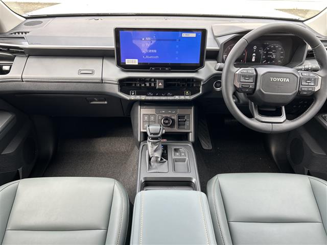 Toyota Hilux 4