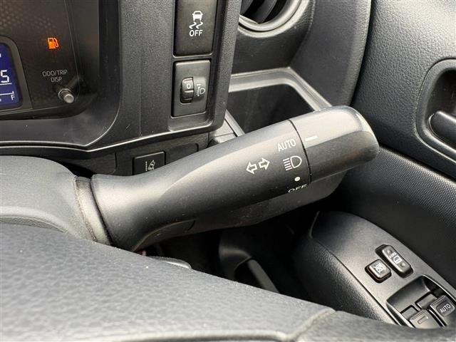 Toyota Succeed Van 11