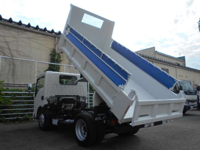 Isuzu Elf 11