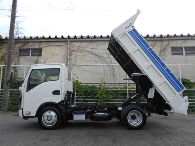 Isuzu Elf 6
