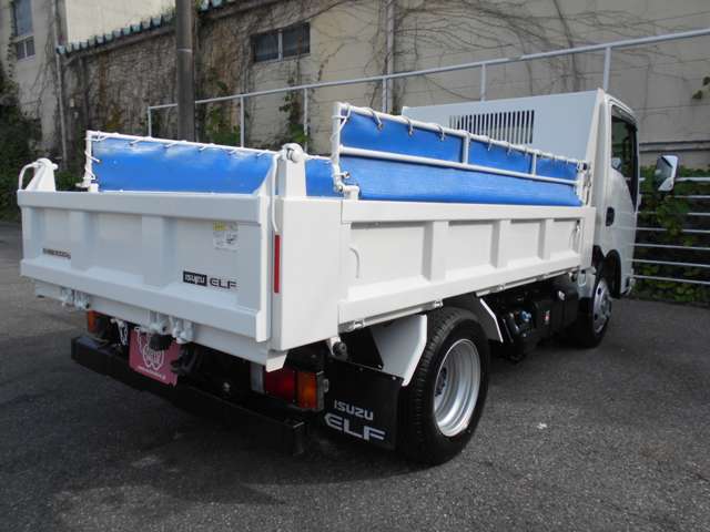 Isuzu Elf 8