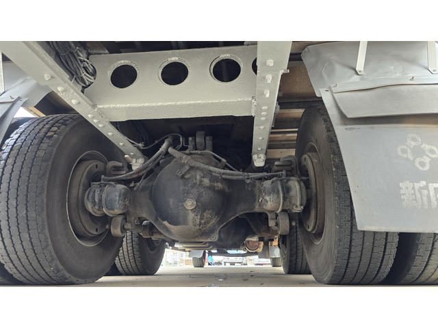 Hino Profia 9