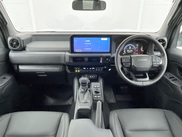 Toyota Land Cruiser FJ 2