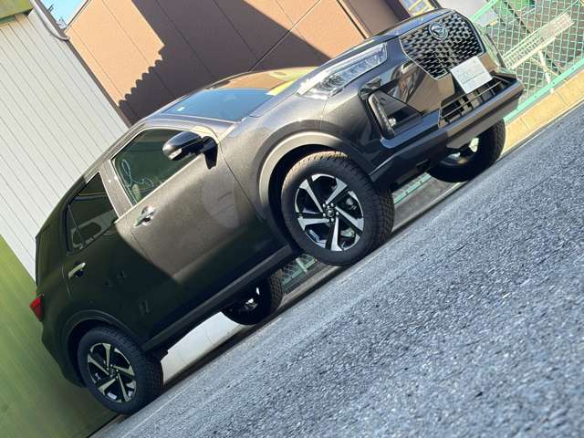 Daihatsu Rocky 6