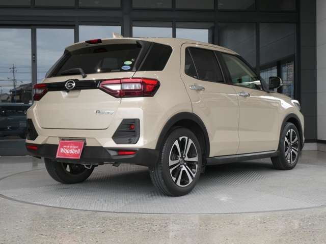 Daihatsu Rocky 8