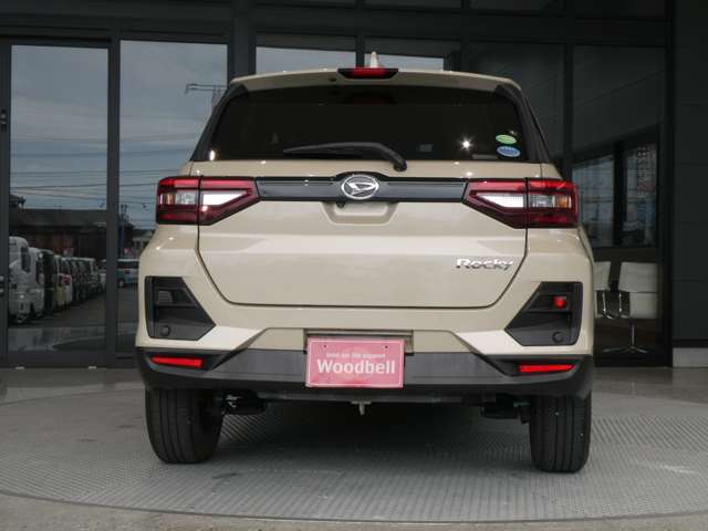 Daihatsu Rocky 9