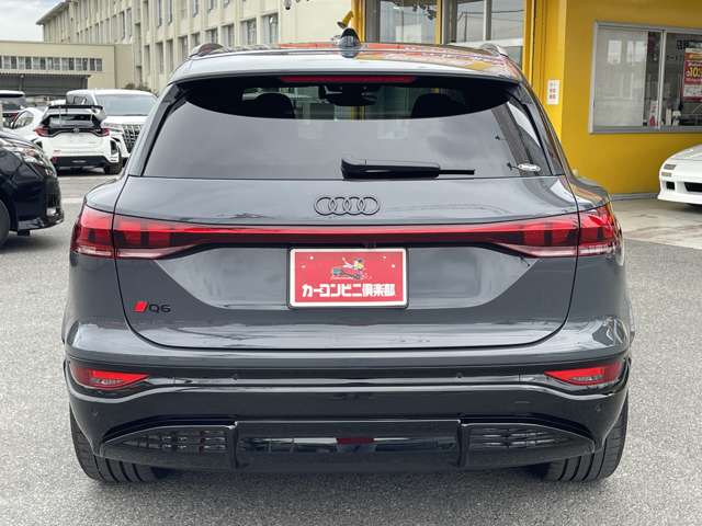 Audi Q6 e-tron 8