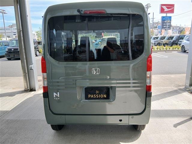 Honda N-VAN 10
