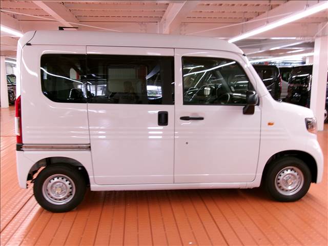 Honda N-VAN 8
