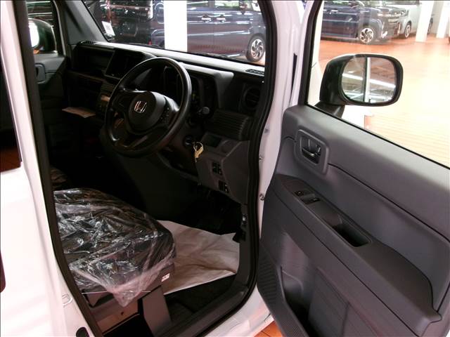 Honda N-VAN 9