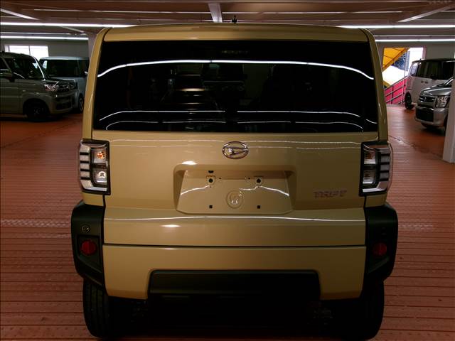 Daihatsu Taft 8