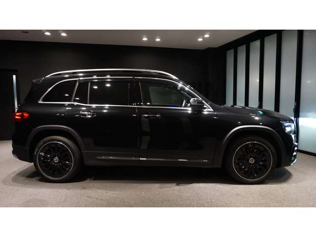 Mercedes-Benz GLB 11