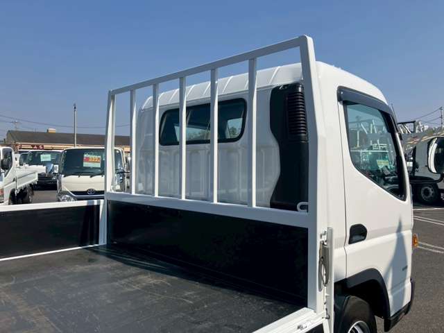 Mitsubishi Fuso Canter 9