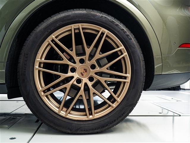 Porsche Cayenne 12