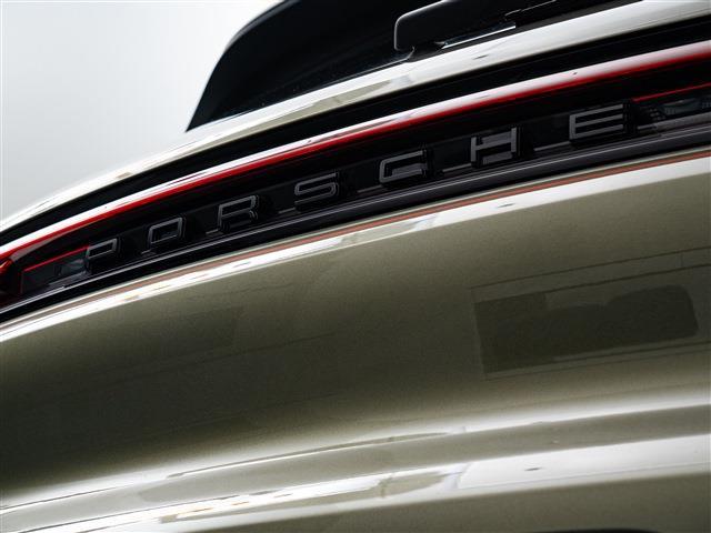 Porsche Cayenne 7