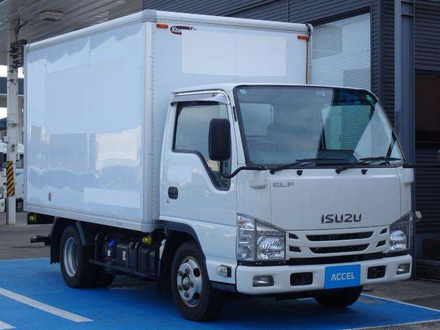 Isuzu Elf 12