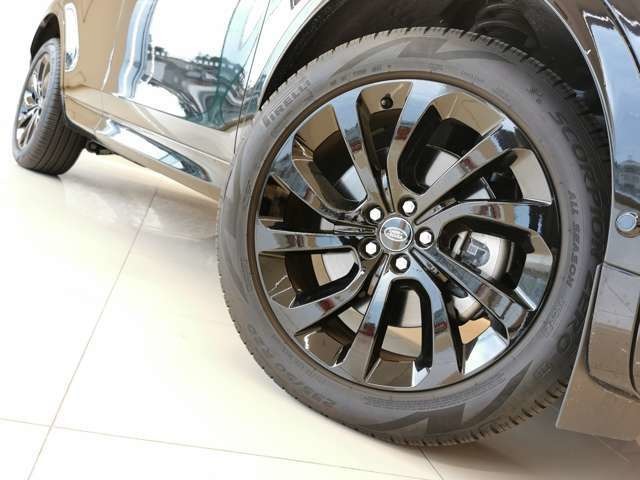 Land Rover Discovery Sport 4