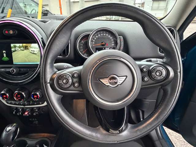 MINI Crossover 11