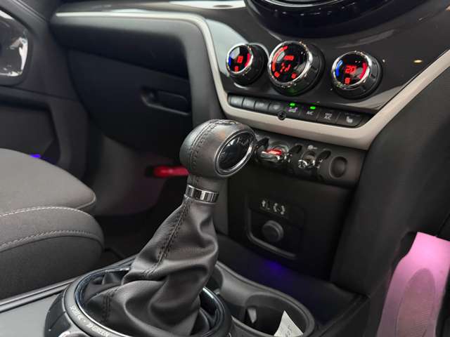 MINI Crossover 12